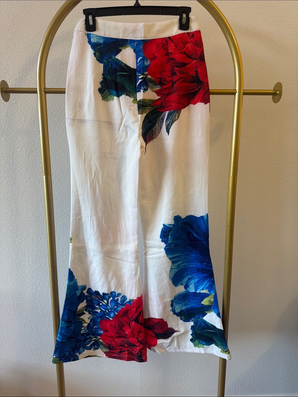 Floral Contrast-Trim Blazer & pants Set - White with Red & Blue Blooms - Picture 6 of 6